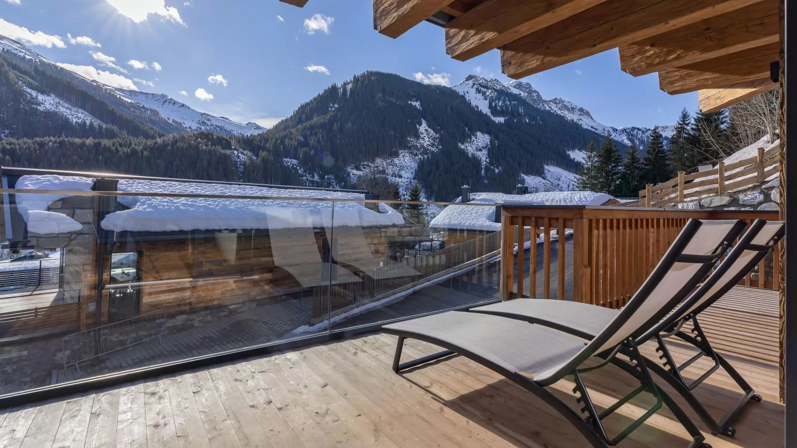Haus am Hang-View winter