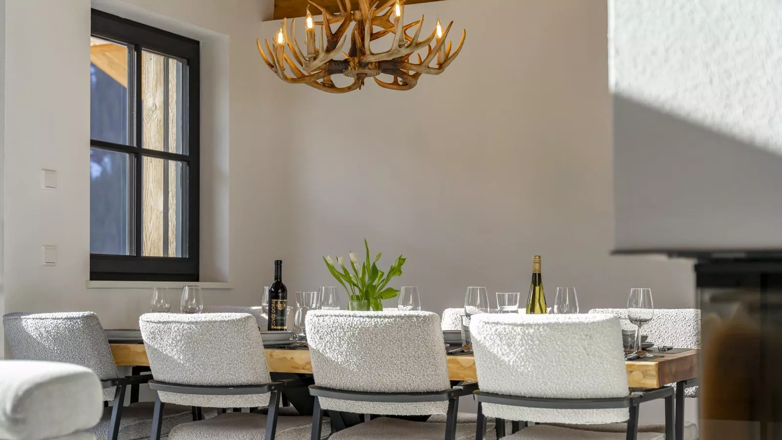 Haus am Hang-Dining room