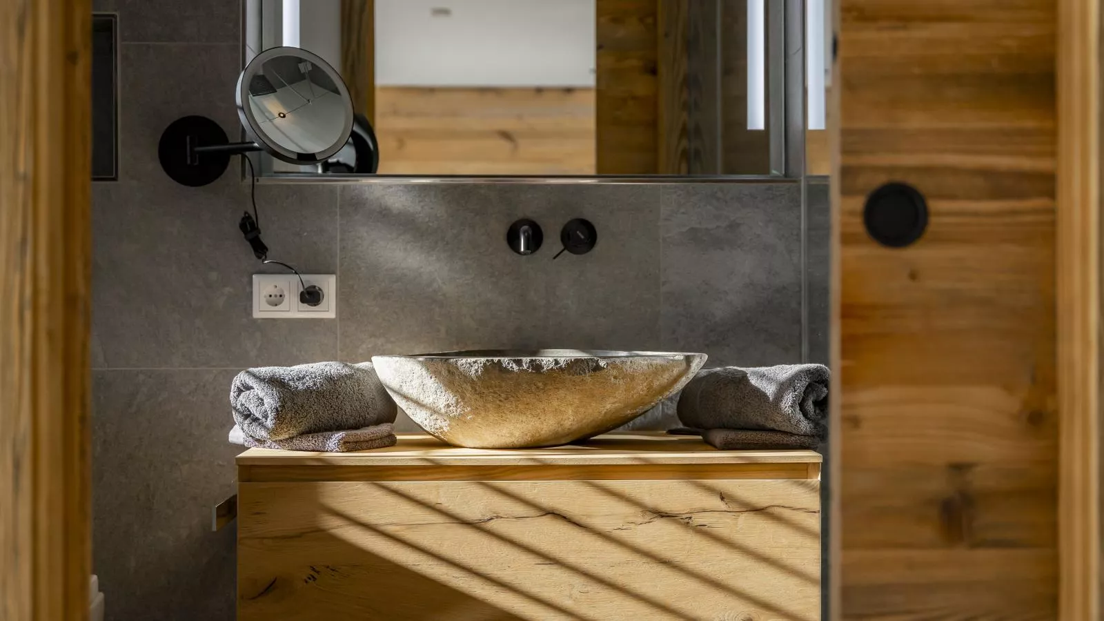 Haus am Hang-Bathroom