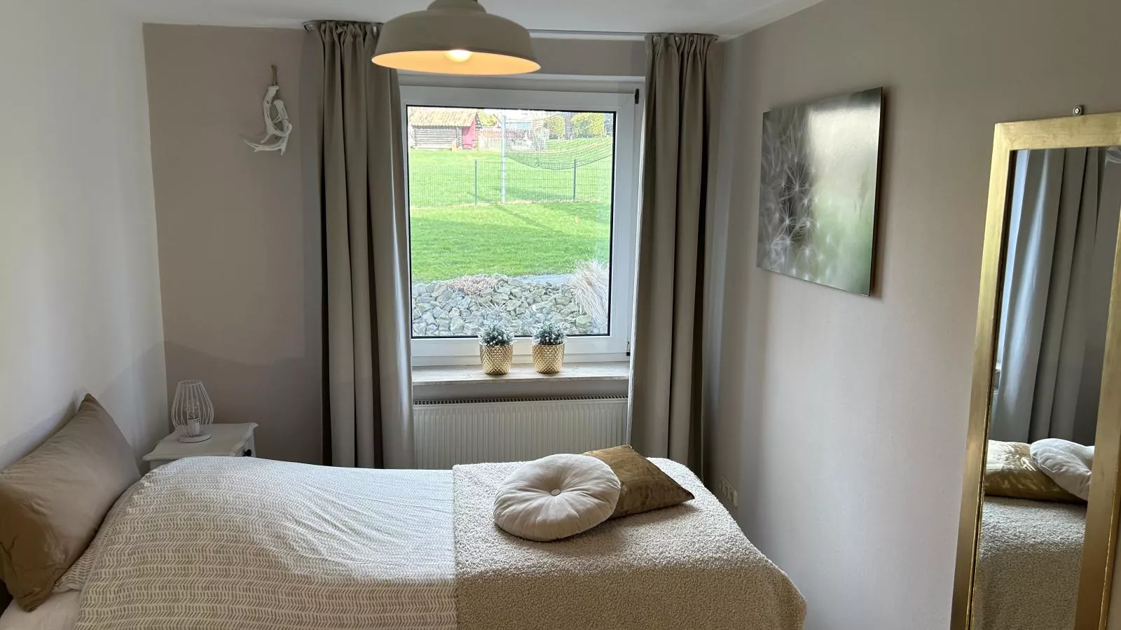 Grutsk-Bedroom