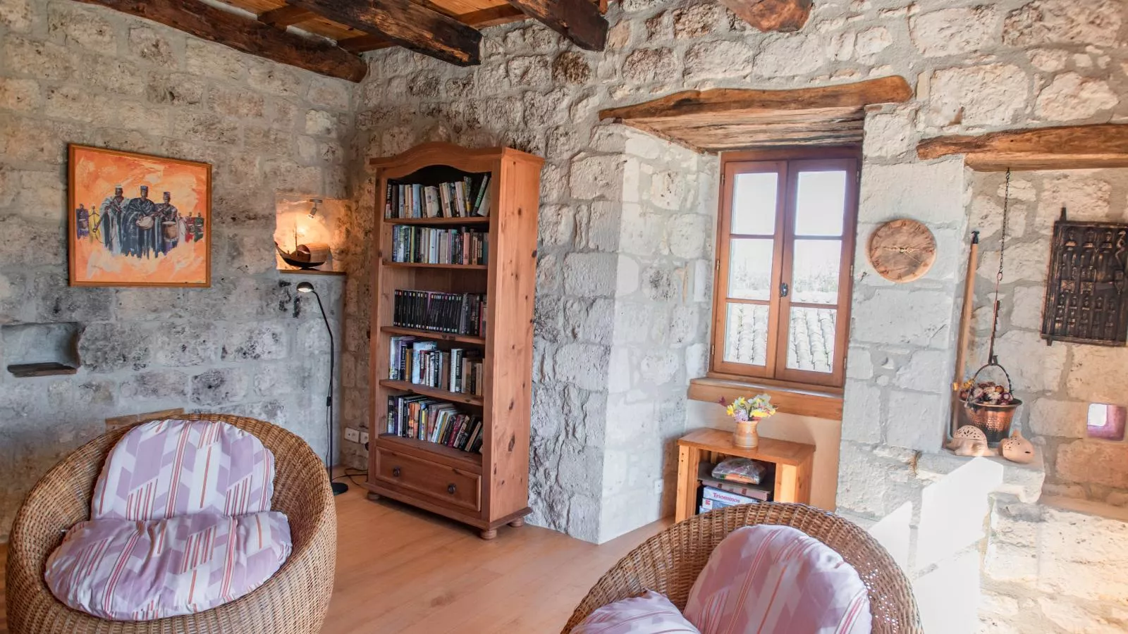 La Tour-Living room
