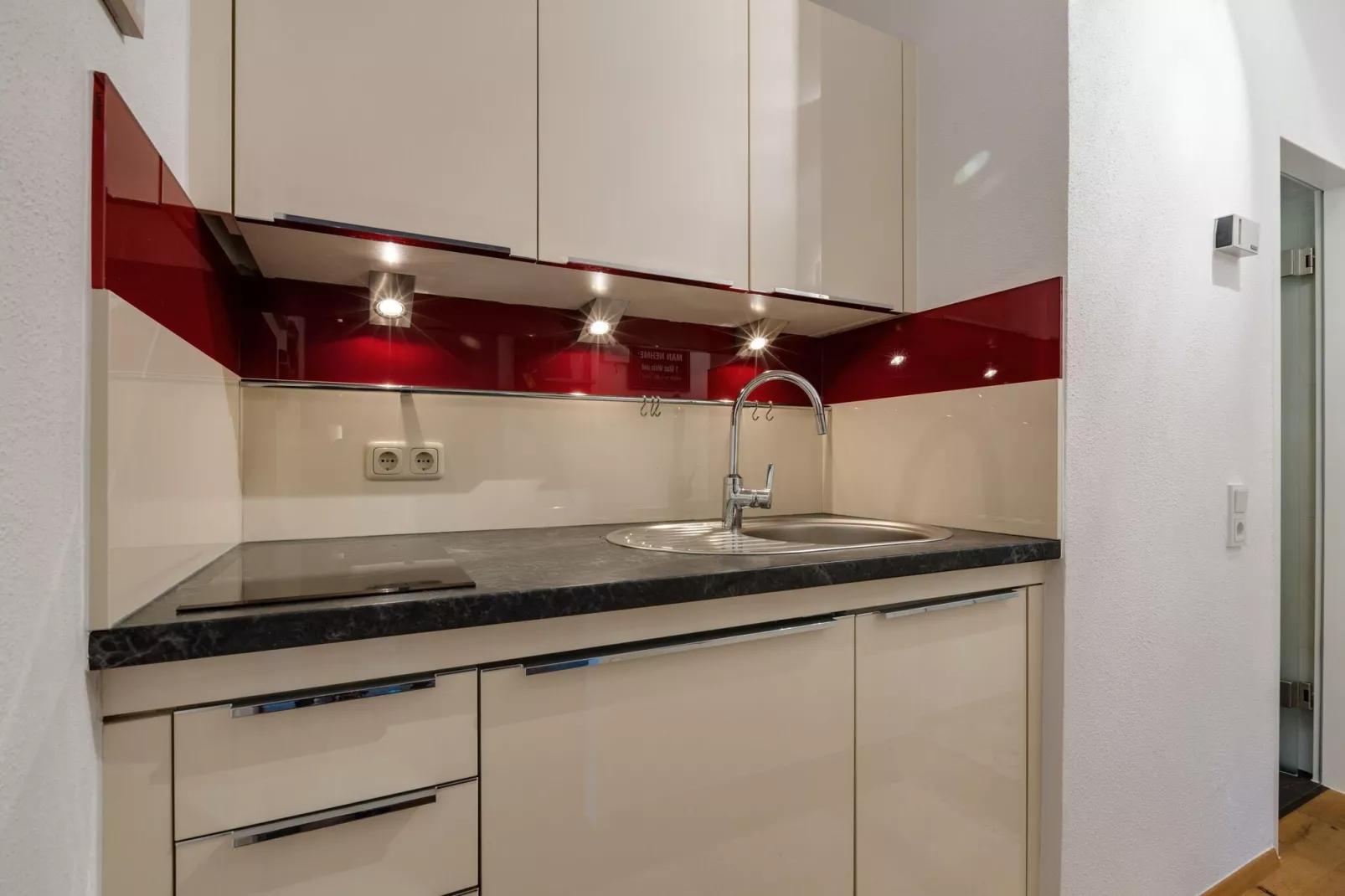 Kleines Kaiser Apartment-Kitchen