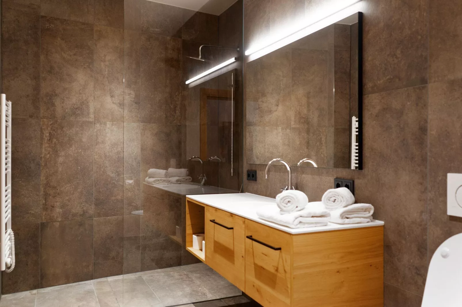 Heimat 1495 Arlberg-Bathroom