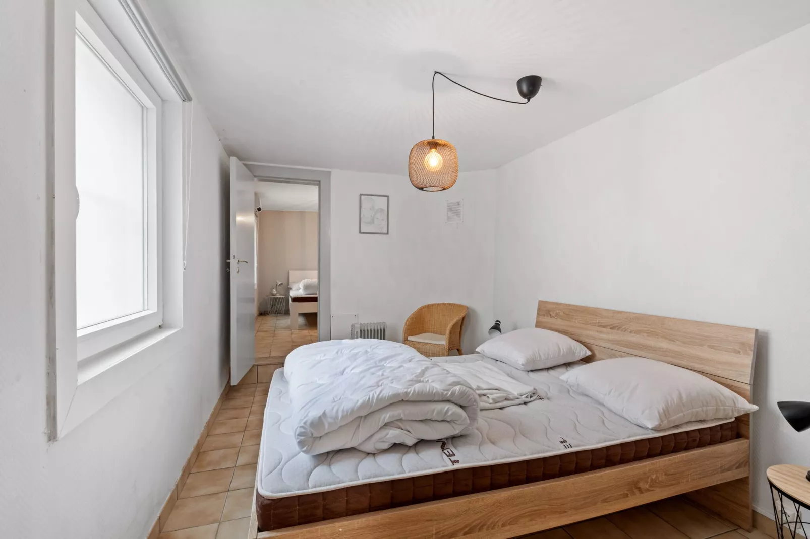 Onze Lieve Vrouw 6 001-Bedroom