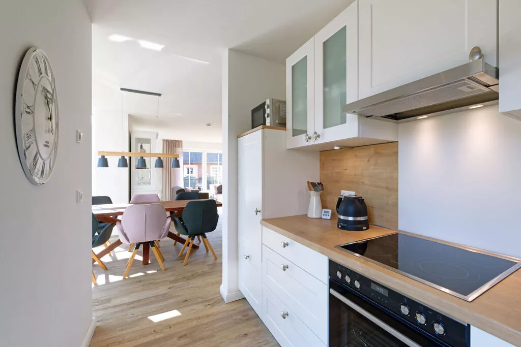 295224-Dining room