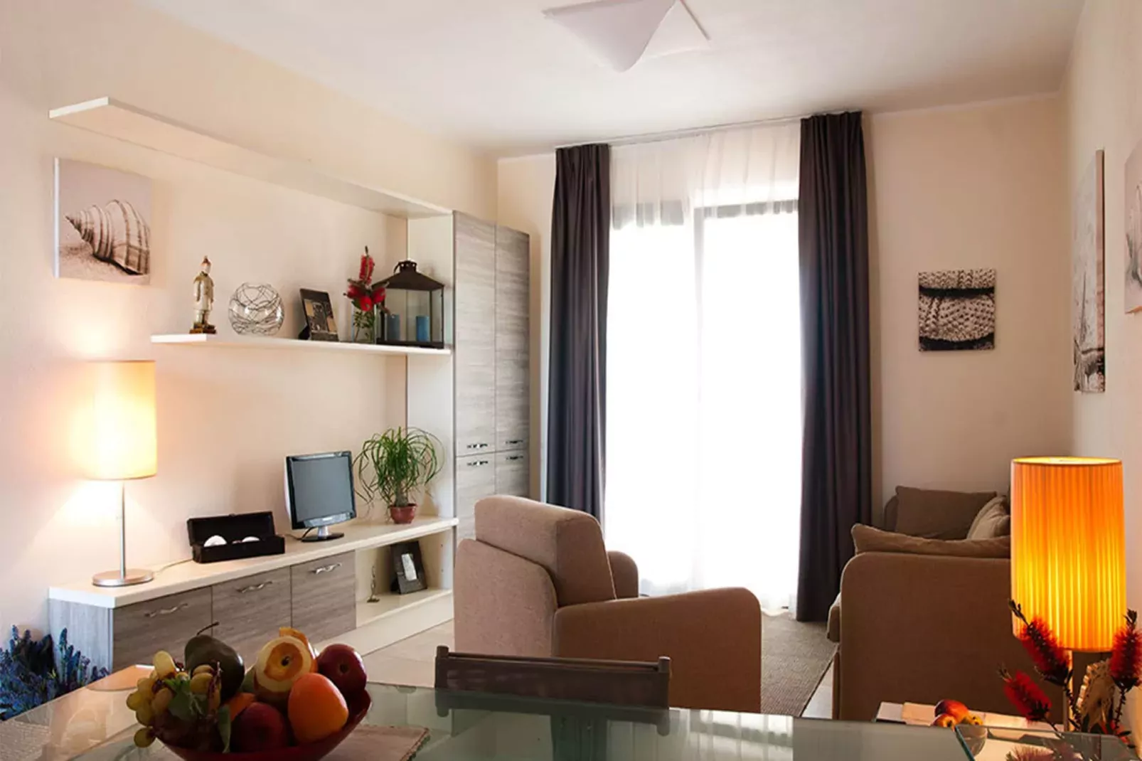 Bilo Quattro-Living room