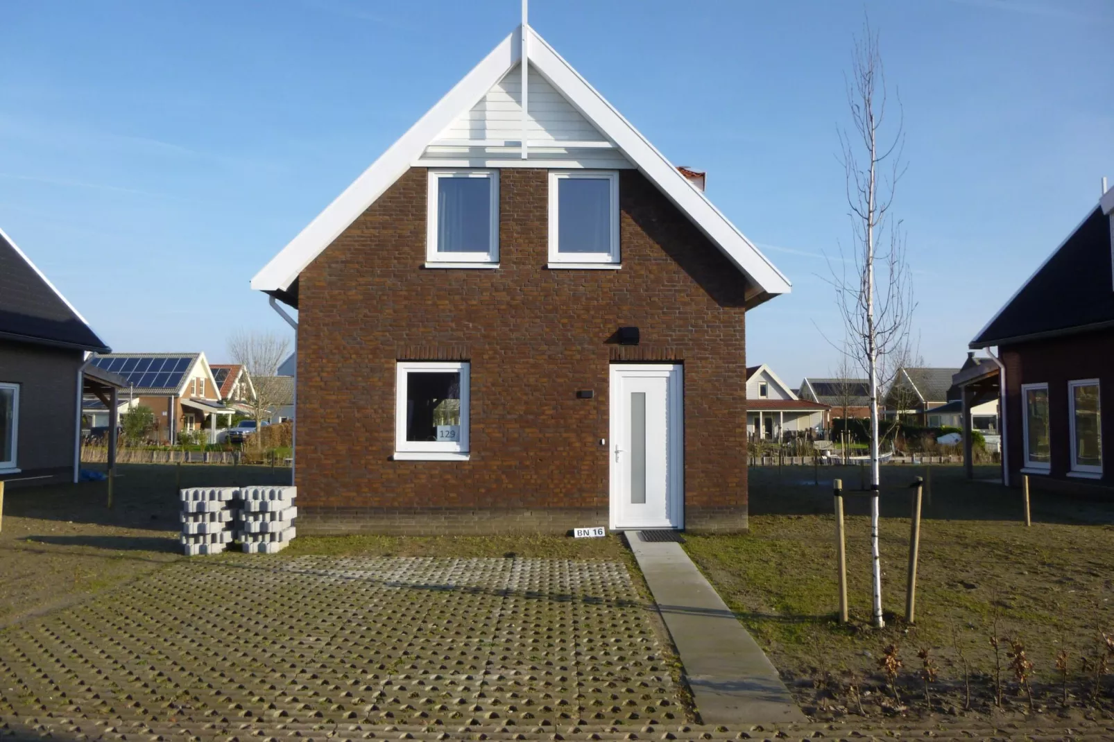 Strandloper 129-Exterior winter