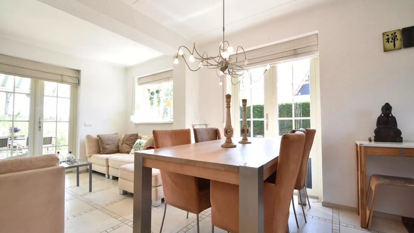 Villa Robinie-Dining room