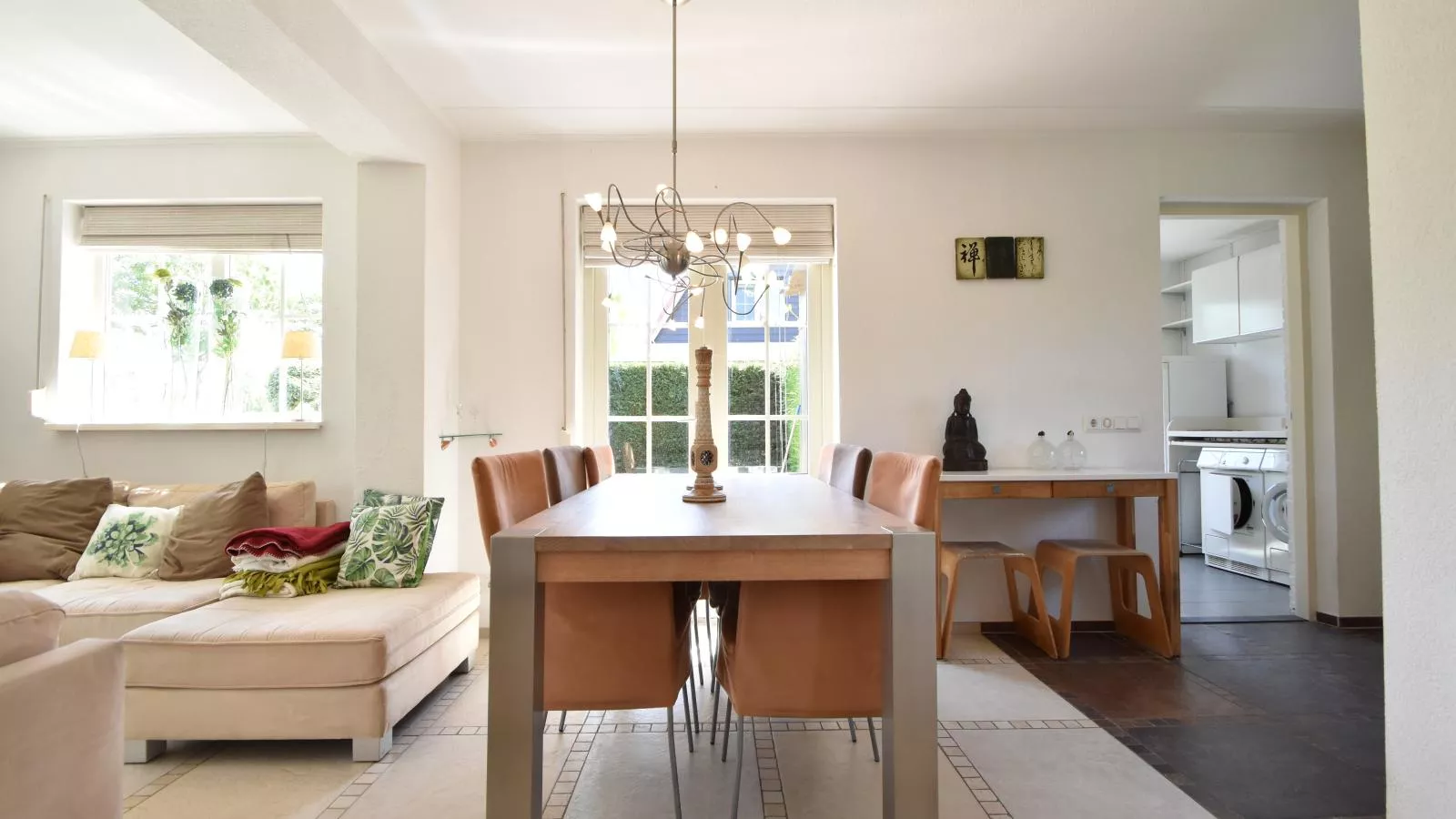 Villa Robinie-Dining room