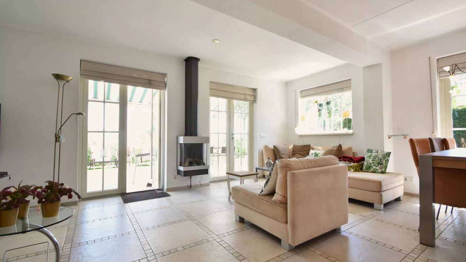 Villa Robinie-Living room