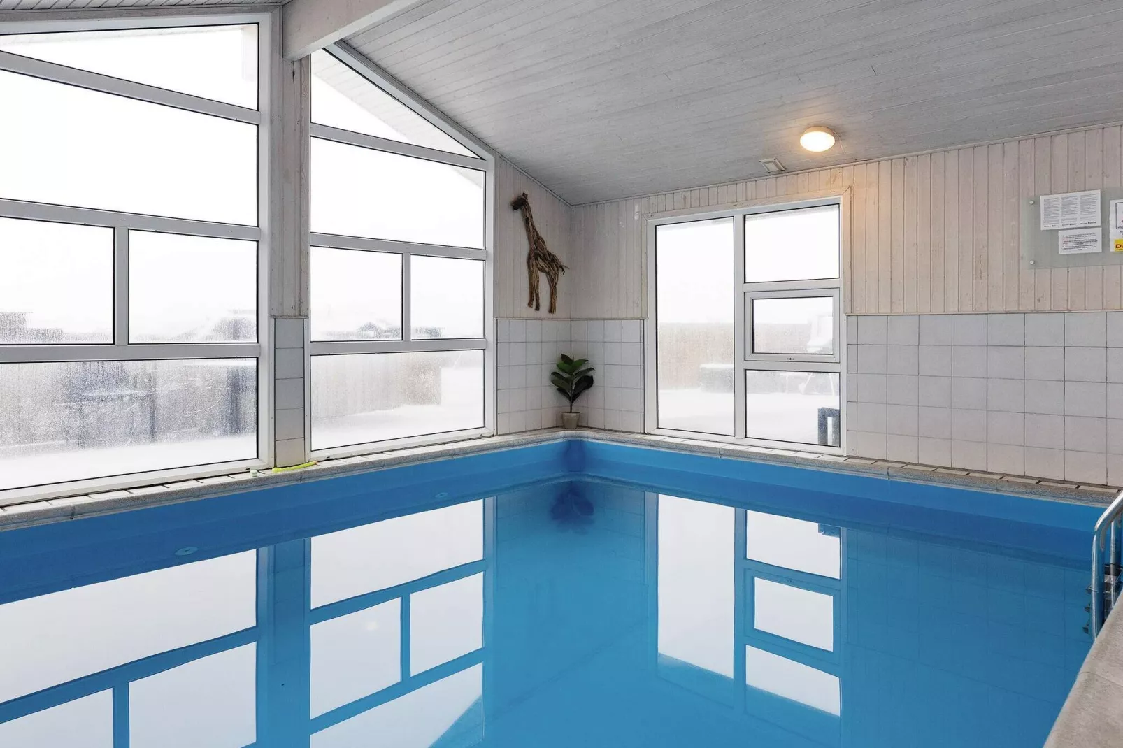 Luxury Cottage with Pool and Sauna-By Traum