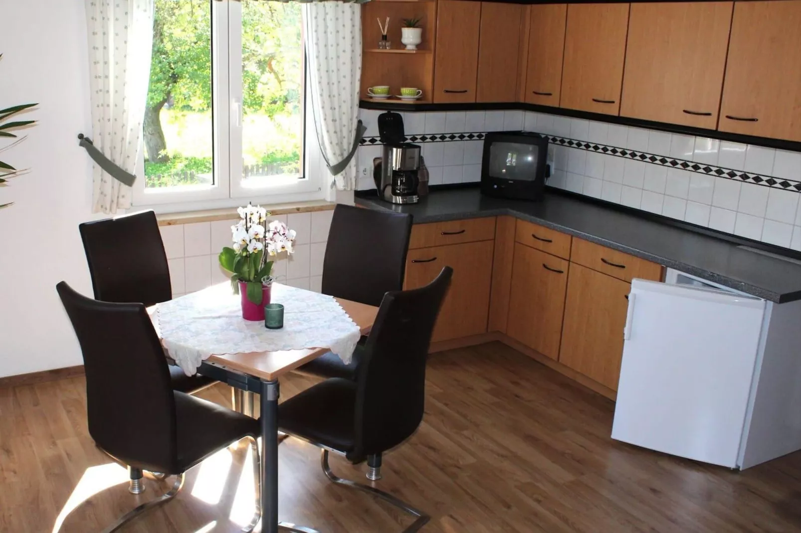 Robert's Ferienwohnung-Kitchen