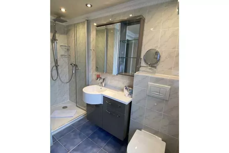 109585-Bathroom