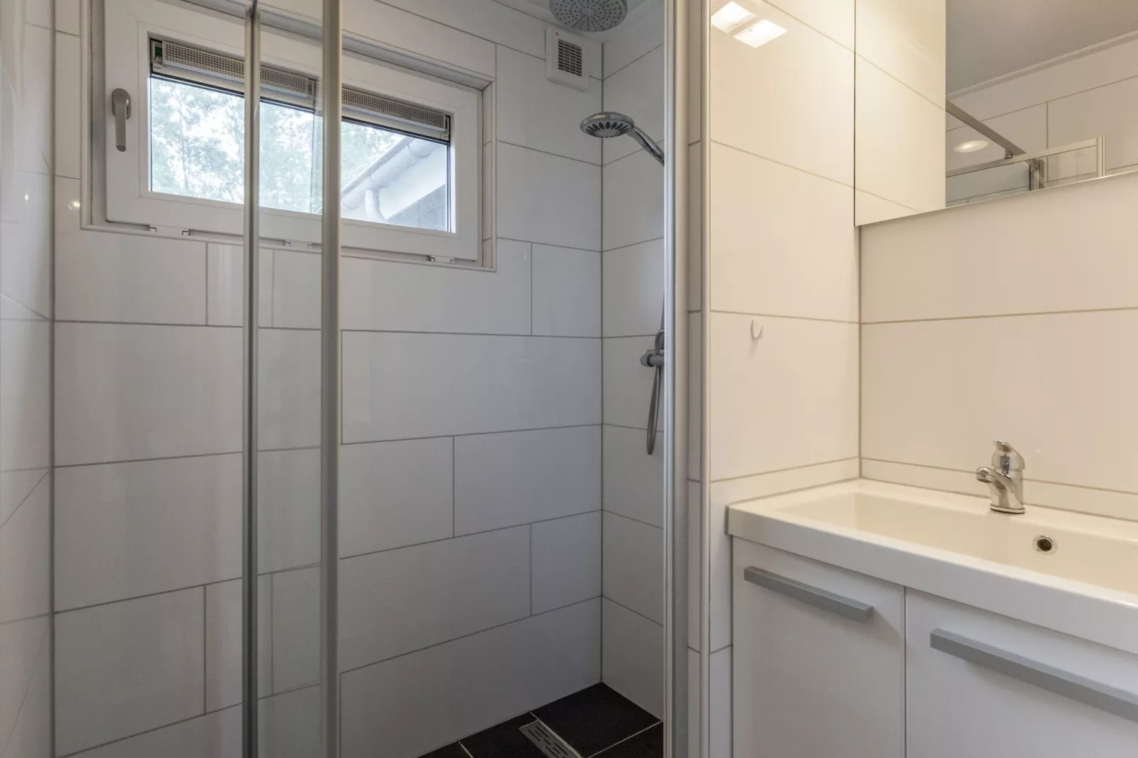 Rust & Ruimte Oosterschelde-Bathroom