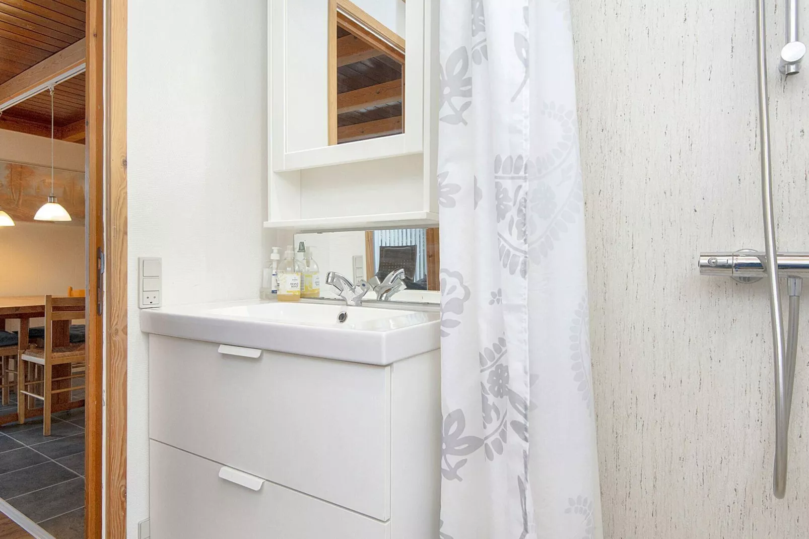 4 person holiday home in Fårvang-By Traum-Indoor