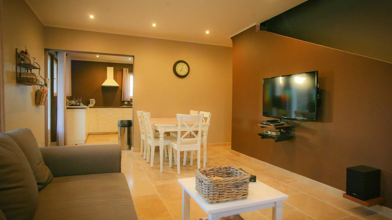 Le Mistral-Living room