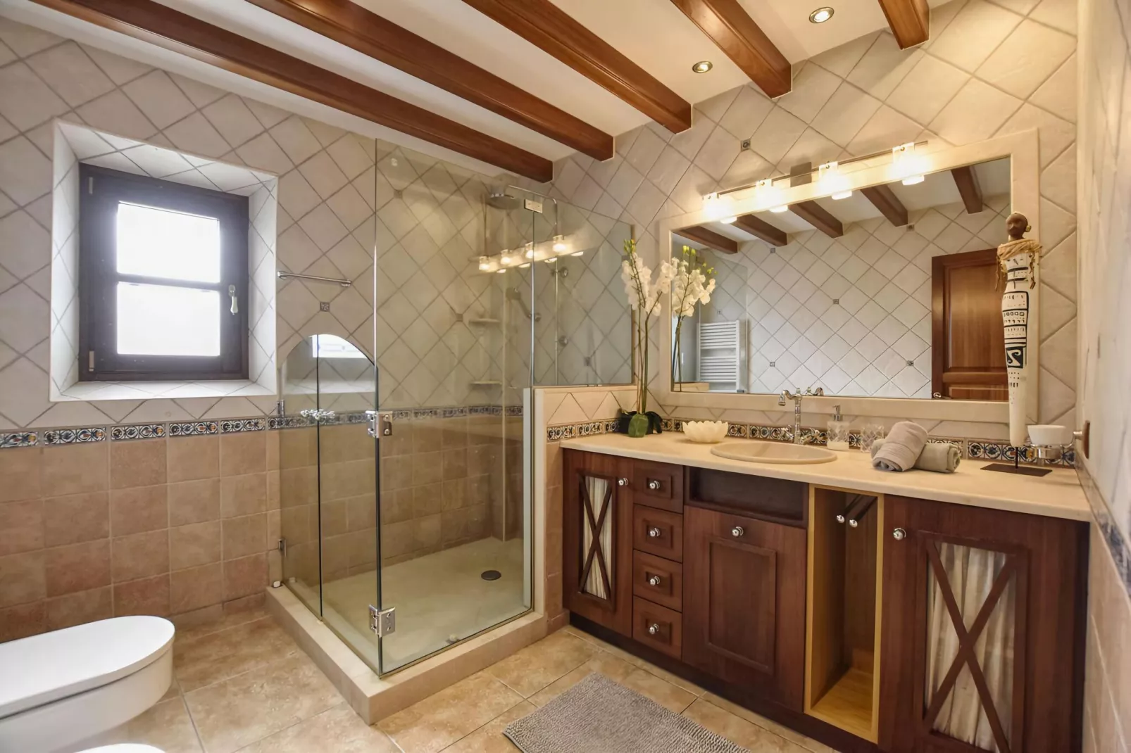 Canova-Bathroom