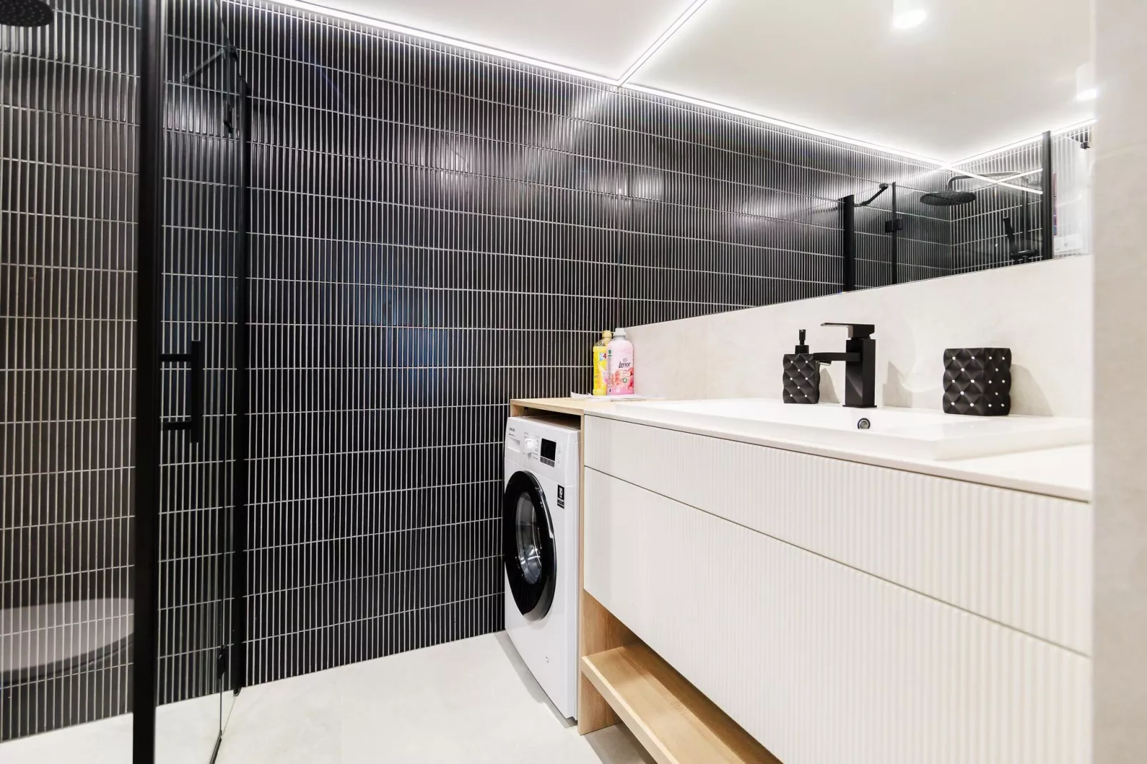 Holiday flat in Rowy-Bathroom