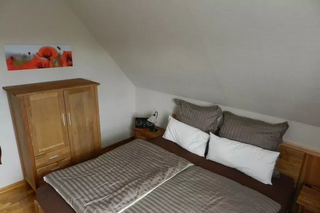 50691	-Schlafzimmer