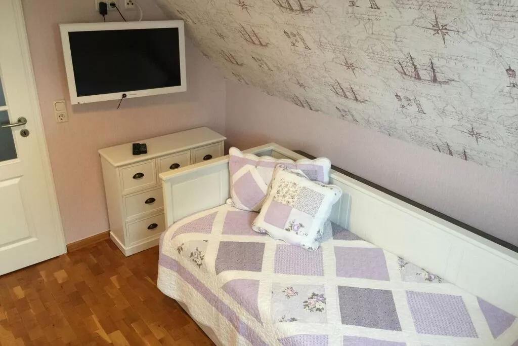 50691	-Schlafzimmer