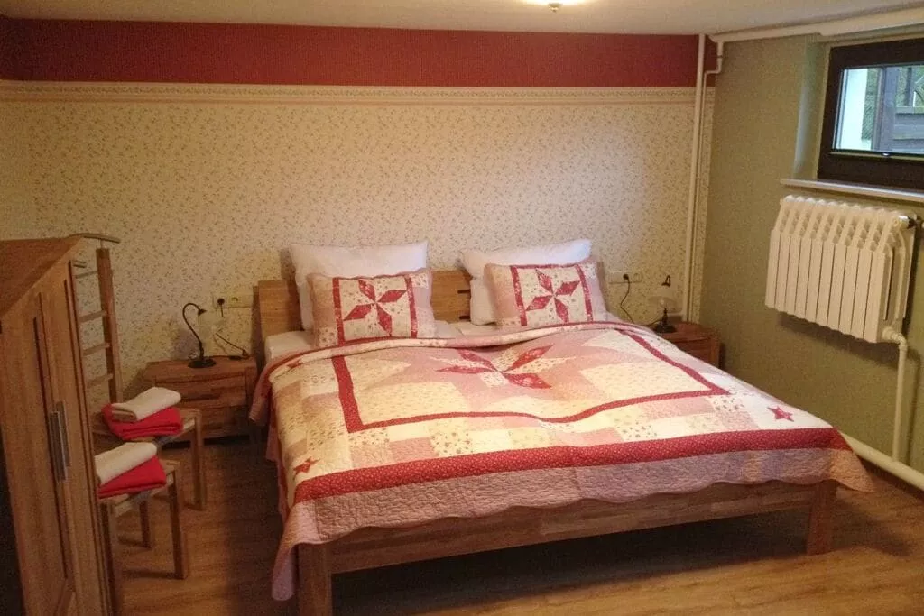 50691	-Schlafzimmer