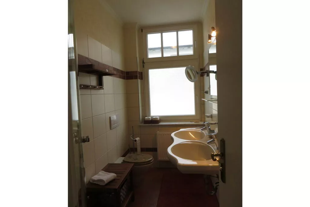 49074-Bathroom
