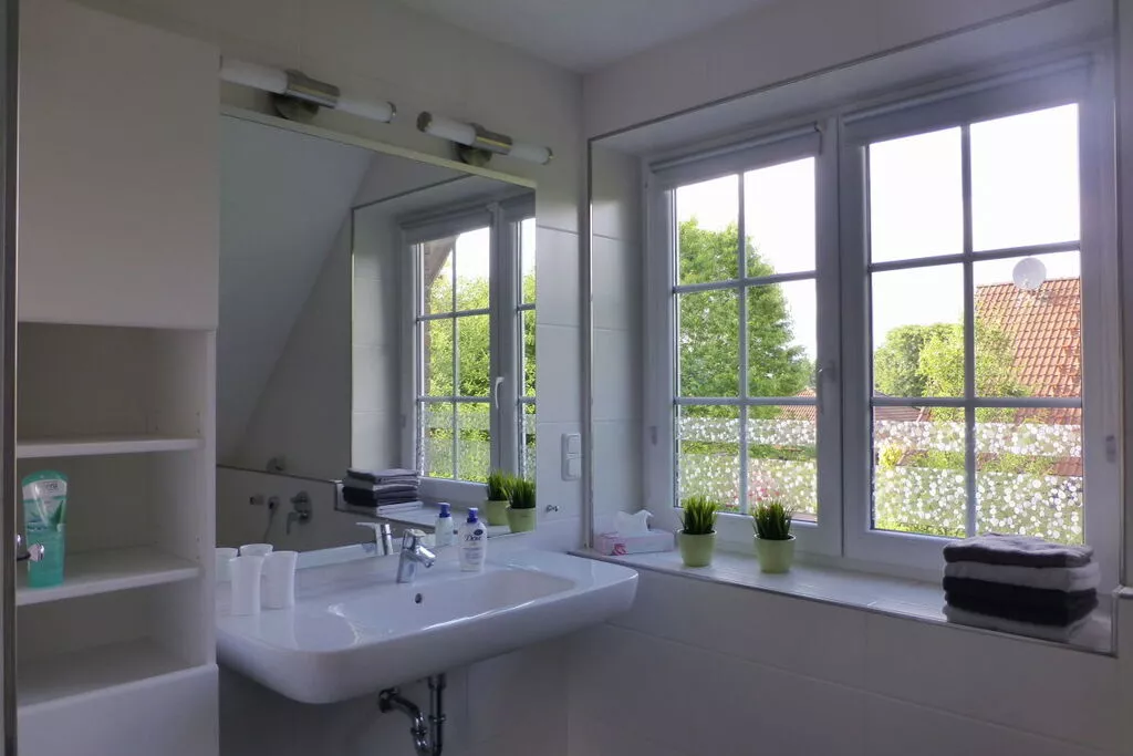 199401-Bathroom