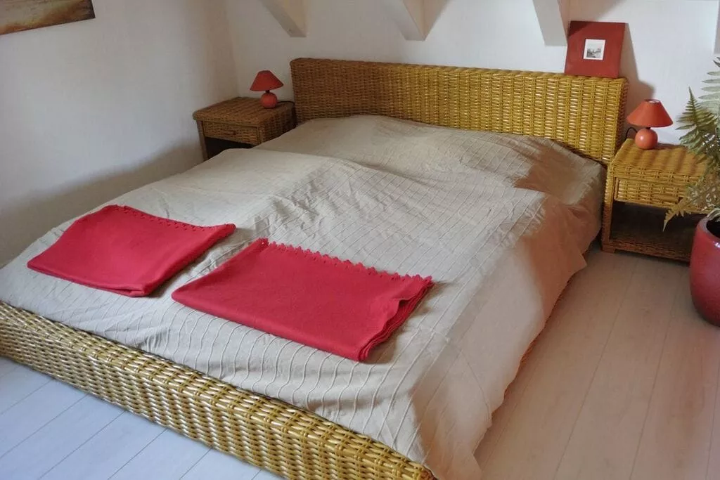 191732-Bedroom