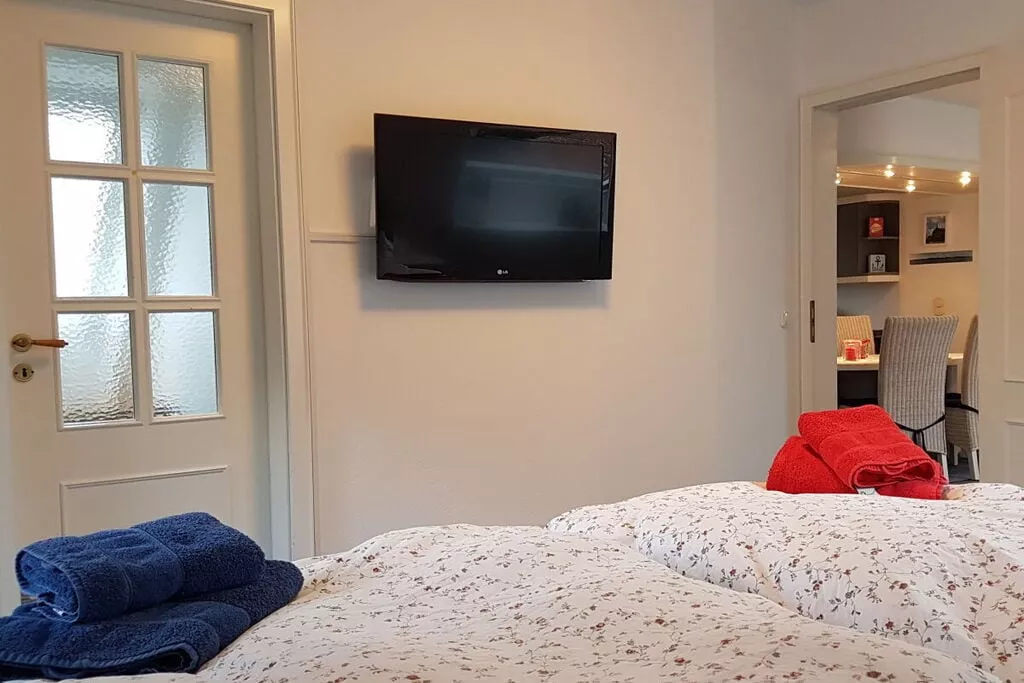 2457-Living room