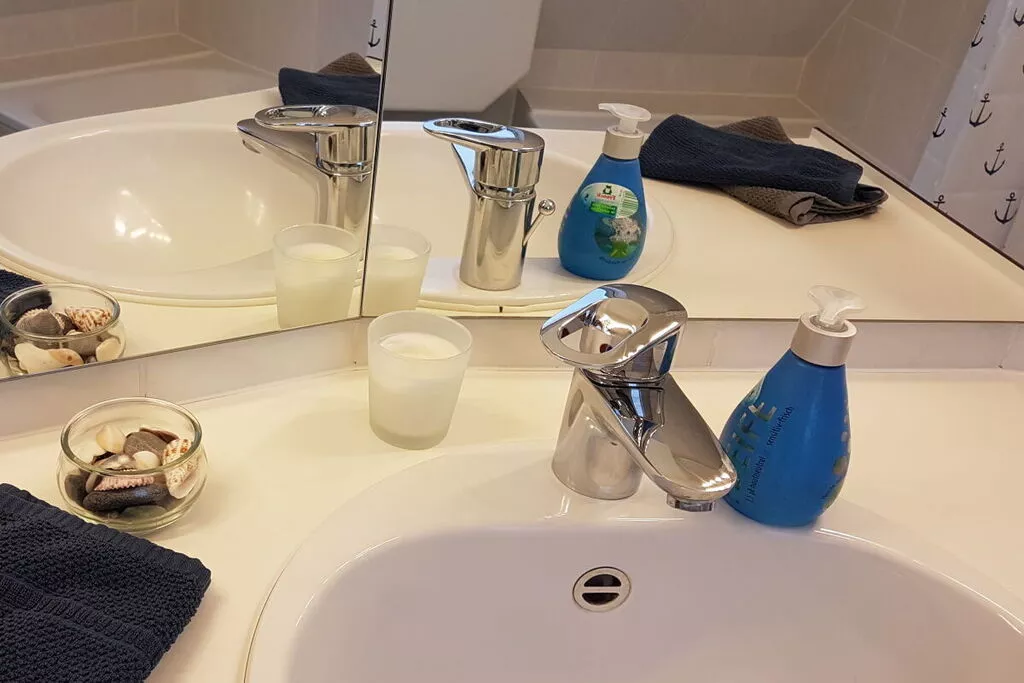 2457-Bathroom
