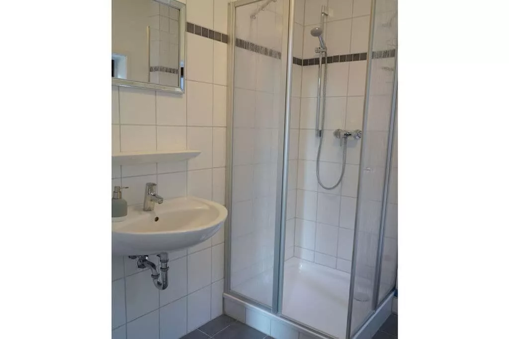86619-Bathroom