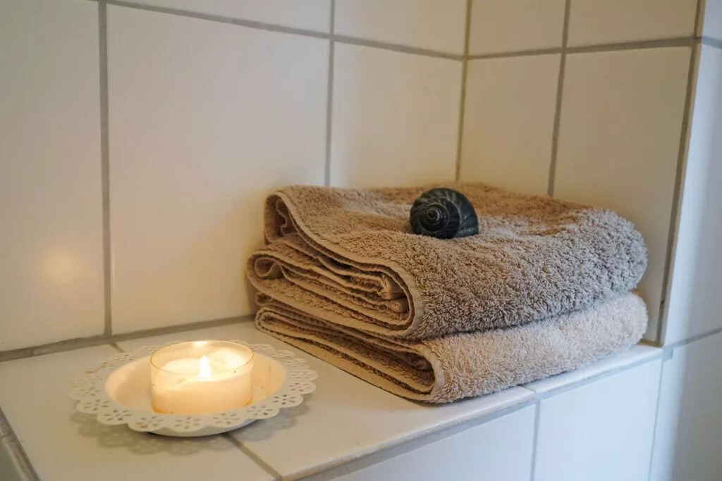 86619-Bathroom
