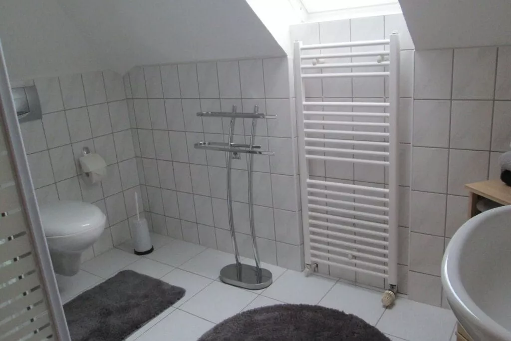 45242-Bathroom