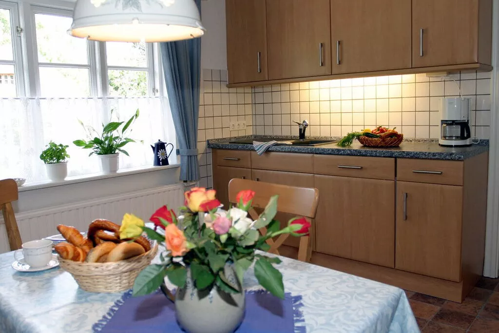 81875-Kitchen