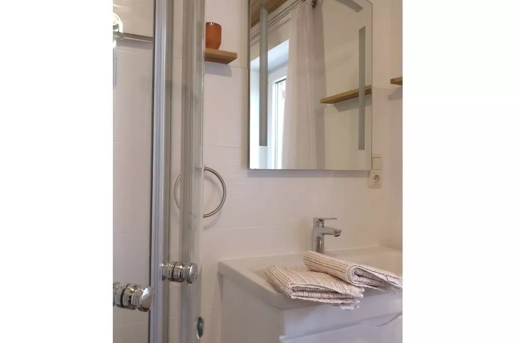72676-Badezimmer