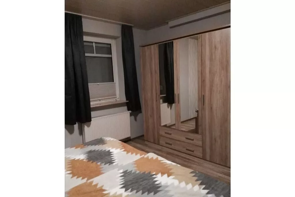 191066-Bedroom