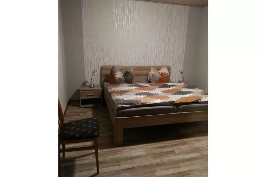 191066-Bedroom