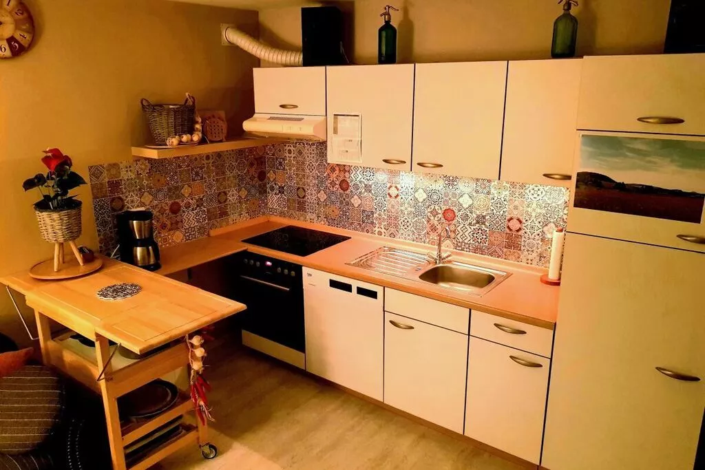 47937-Kitchen