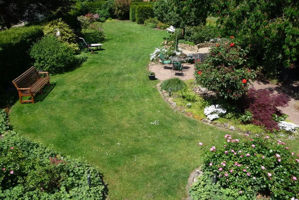 41437-View