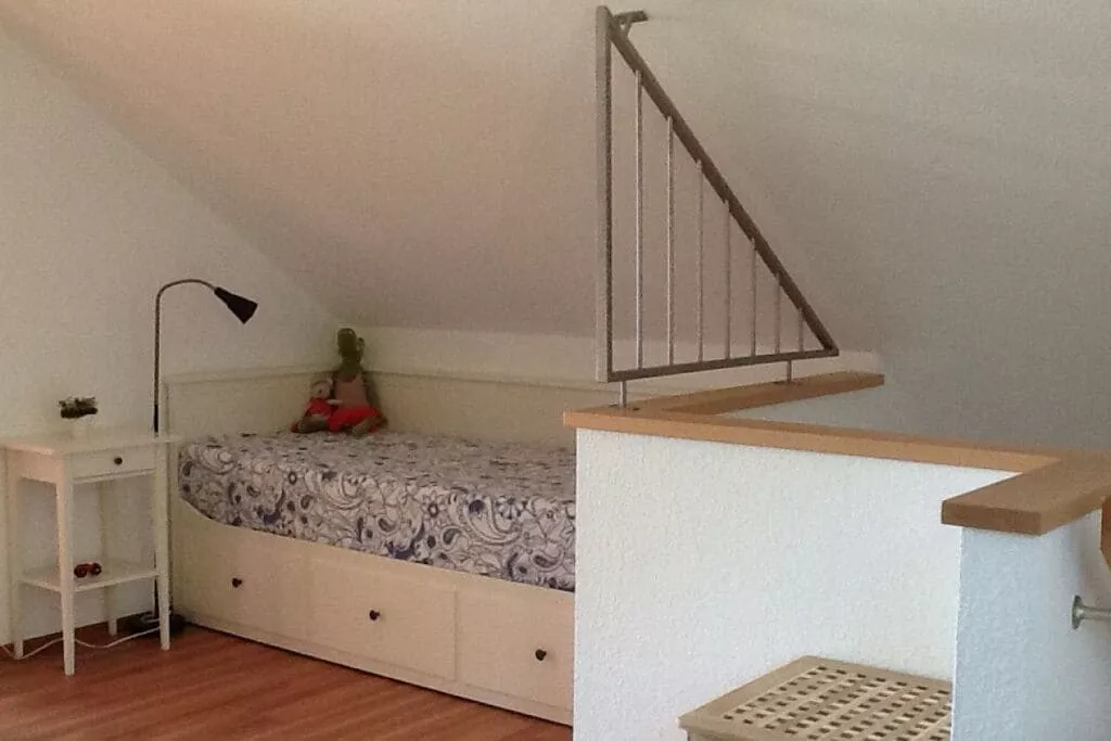 87690-Bedroom