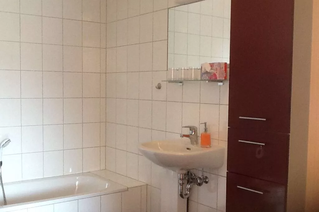 87690-Bathroom