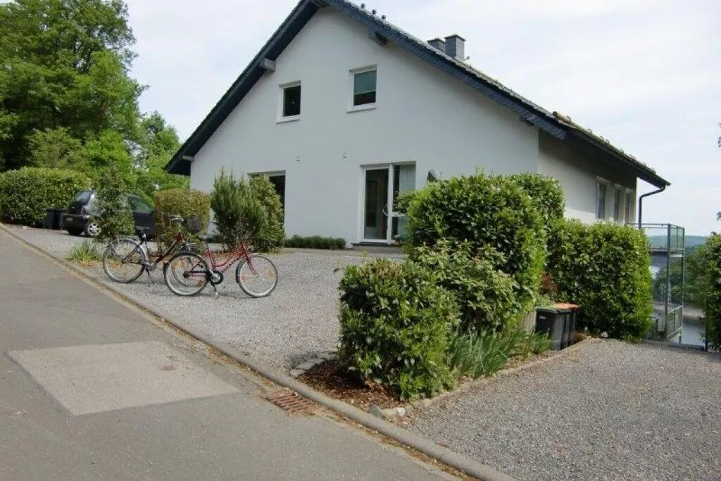 87690-View
