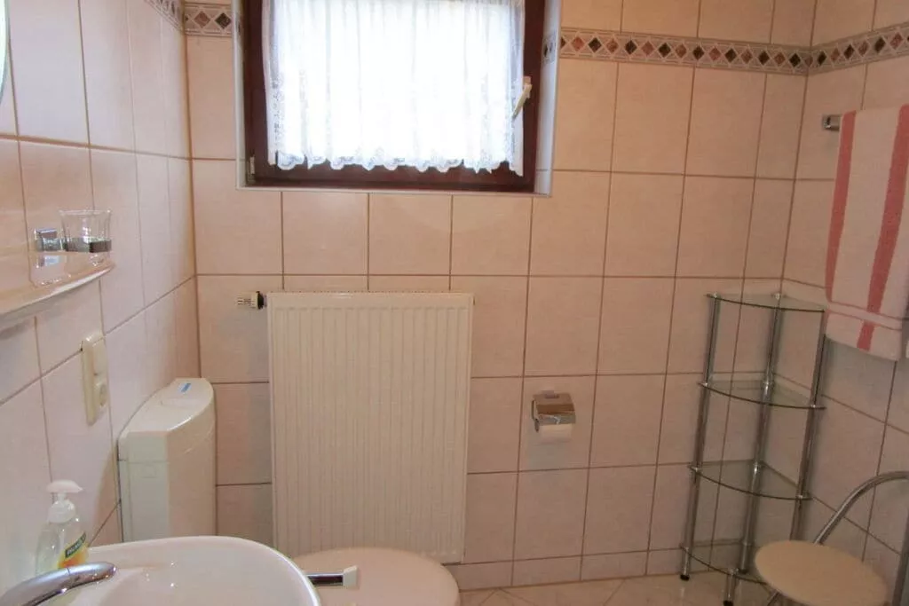 41513-Bathroom