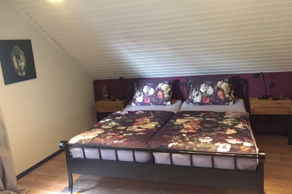 13131-Bedroom