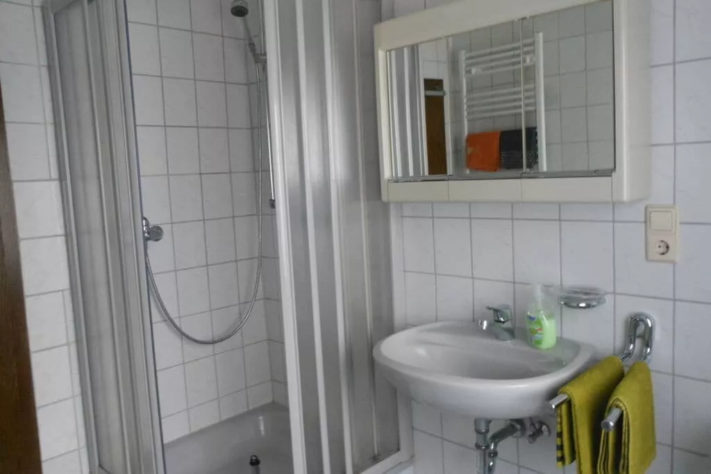 61988-Bathroom