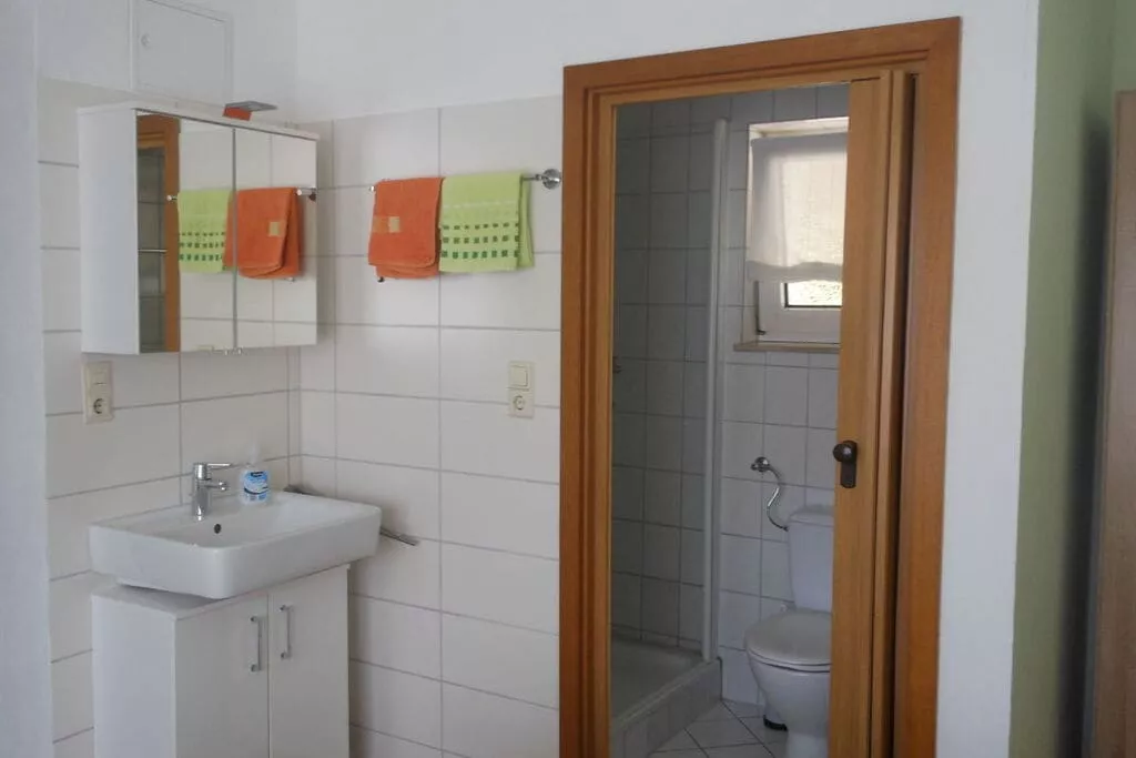 61988-Bathroom