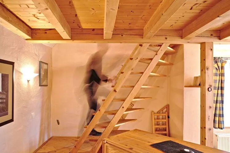 52080-Treppe