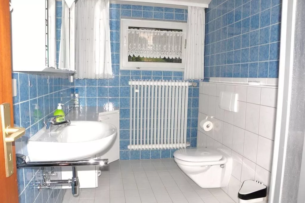 36993-Bathroom