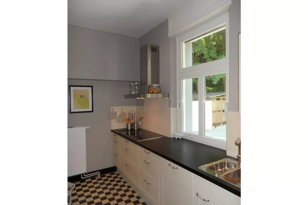 78243-Kitchen