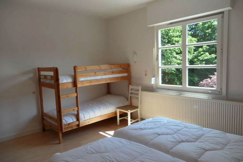 78243-Bedroom
